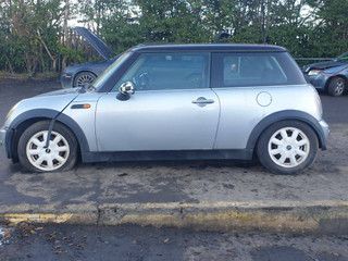 Mini Cooper  R50 2003