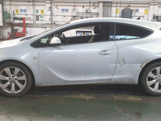 Opel Astra GTC J рест. 2012