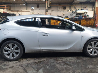 Opel Astra GTC J рест. 2012