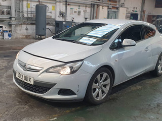 Opel Astra GTC J рест. 2012
