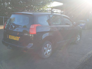 Peugeot 5008  T8 2013