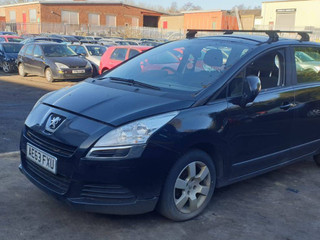Peugeot 5008  T8 2013