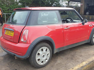 Mini Cooper рест. R50 2006