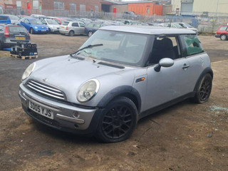 Mini Cooper рест. R50 2005