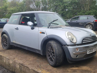 Mini Cooper рест. R50 2005