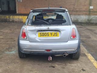 Mini Cooper рест. R50 2005