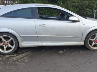 Opel Astra GTC H рест. 2009