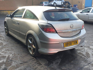Opel Astra GTC H рест. 2009