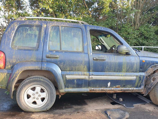 Jeep Cherokee 3  рест. KJ 2005