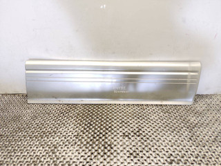 молдинг двери передней правой Toyota Land Cruiser Prado 2 поколение J90 1998, 3.0 л., TD, 1KZ-TE, дизель, АКПП, silver / k73, внедорожник 5 дв., полный привод, правый руль, 75071-60010