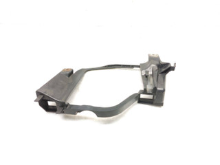 крепление фары левой BMW 5 серия E60/E61 E60 2005, 3.0 л., D, M57N2 306 D3, дизель, АКПП, titansilber / 354, седан, задний привод, правый руль, 6936089