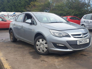 Opel Astra J рест. 2013