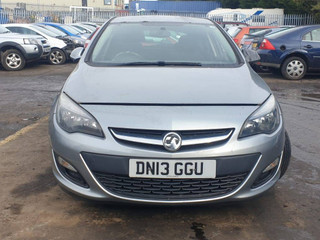 Opel Astra J рест. 2013