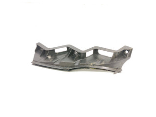 Крепление бампера переднего Volkswagen Passat B6 2006, 3.2 л., FSI, AXZ, бензин, робот, deepblack / lc9x, седан, полный привод, правый руль, 3C0807890