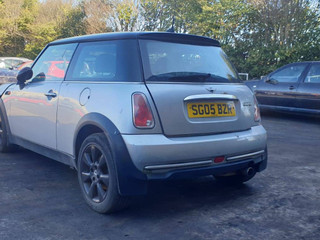 Mini Cooper рест. R50 2005