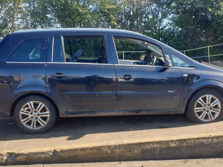 Opel Zafira 2  (B) рест. 2008