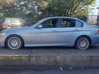 BMW 3 E90/E91/E92/E93 E90 2005