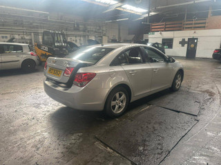 Chevrolet Cruze  J300 2010