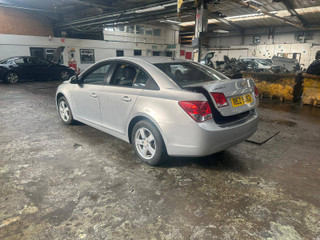 Chevrolet Cruze  J300 2010