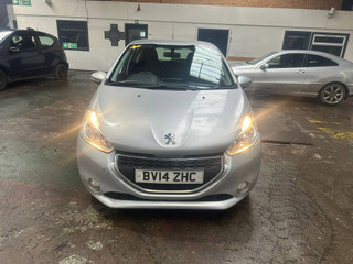 Peugeot 208 2014