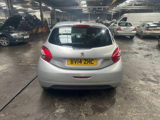 Peugeot 208 2014