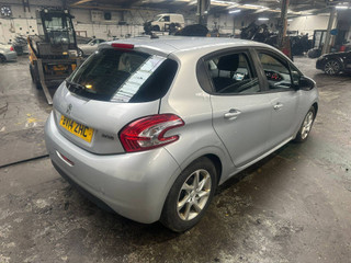 Peugeot 208 2014