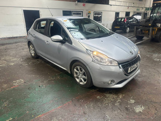 Peugeot 208 2014