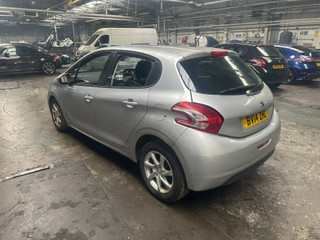 Peugeot 208 2014