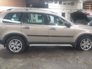 Volvo XC90 2003