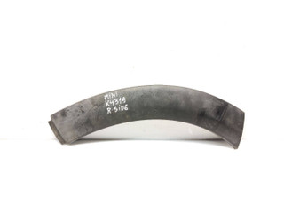 накладка колесной арки Mini Cooper 1 поколение R50 2003, 1.6 л., i, W10 B16 A, бензин, 5МКПП, серебро, хетчбэк 3 дв., передний привод, правый руль, 1505864