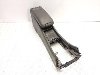 подлокотник Mercedes-Benz C-Класс W203/S203/CL203 W203 2002, 2.7 л., CDi, OM 612.962, дизель, АКПП, obsidianschwarz / 197, седан, задний привод, правый руль, A2036830408