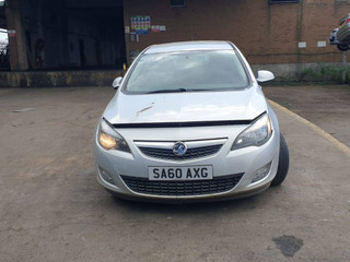 Opel Astra J 2010