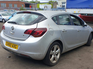 Opel Astra J 2010