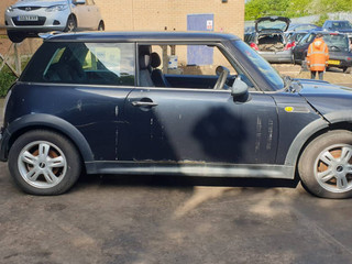 Mini Cooper рест. R50 2004