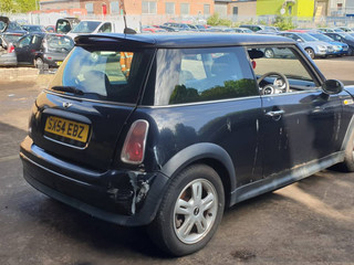 Mini Cooper рест. R50 2004