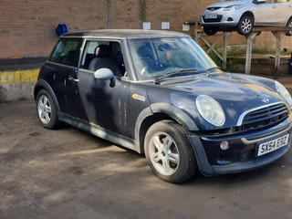 Mini Cooper рест. R50 2004