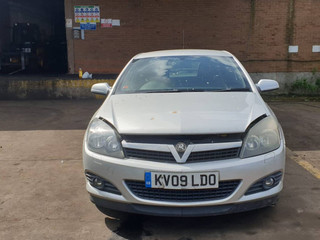 Opel Astra GTC H рест. 2009