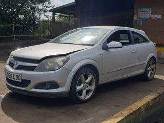 Opel Astra GTC H рест. 2009