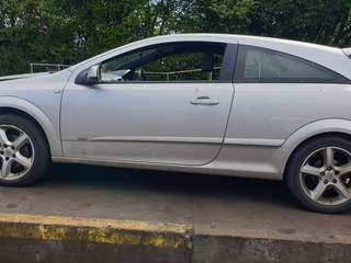 Opel Astra GTC H рест. 2009
