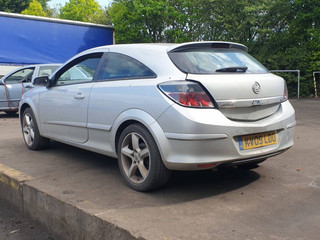 Opel Astra GTC H рест. 2009