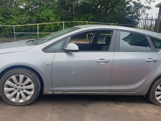 Opel Astra J 2010