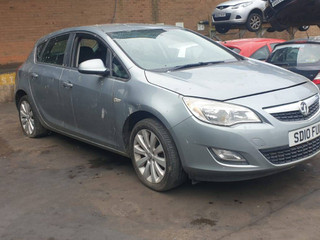 Opel Astra J 2010