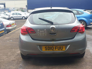 Opel Astra J 2010