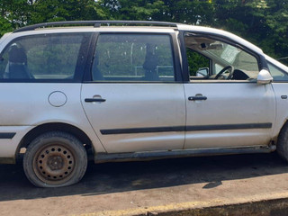 Volkswagen Sharan 2-й рест. 2004
