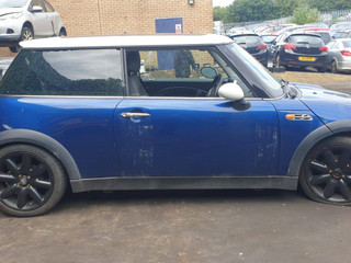 Mini Cooper  R50 2003