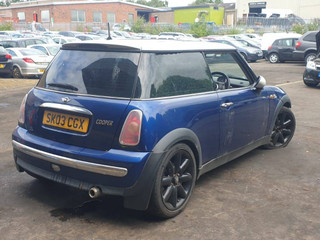 Mini Cooper  R50 2003