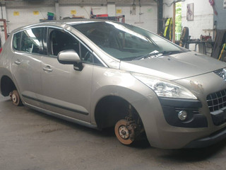 Peugeot 3008 2011