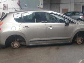 Peugeot 3008 2011