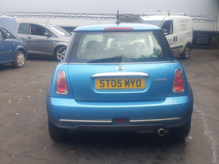 Mini Cooper рест. R50 2005