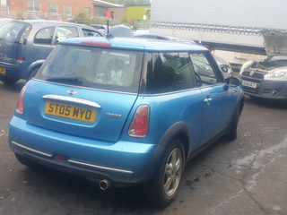 Mini Cooper рест. R50 2005